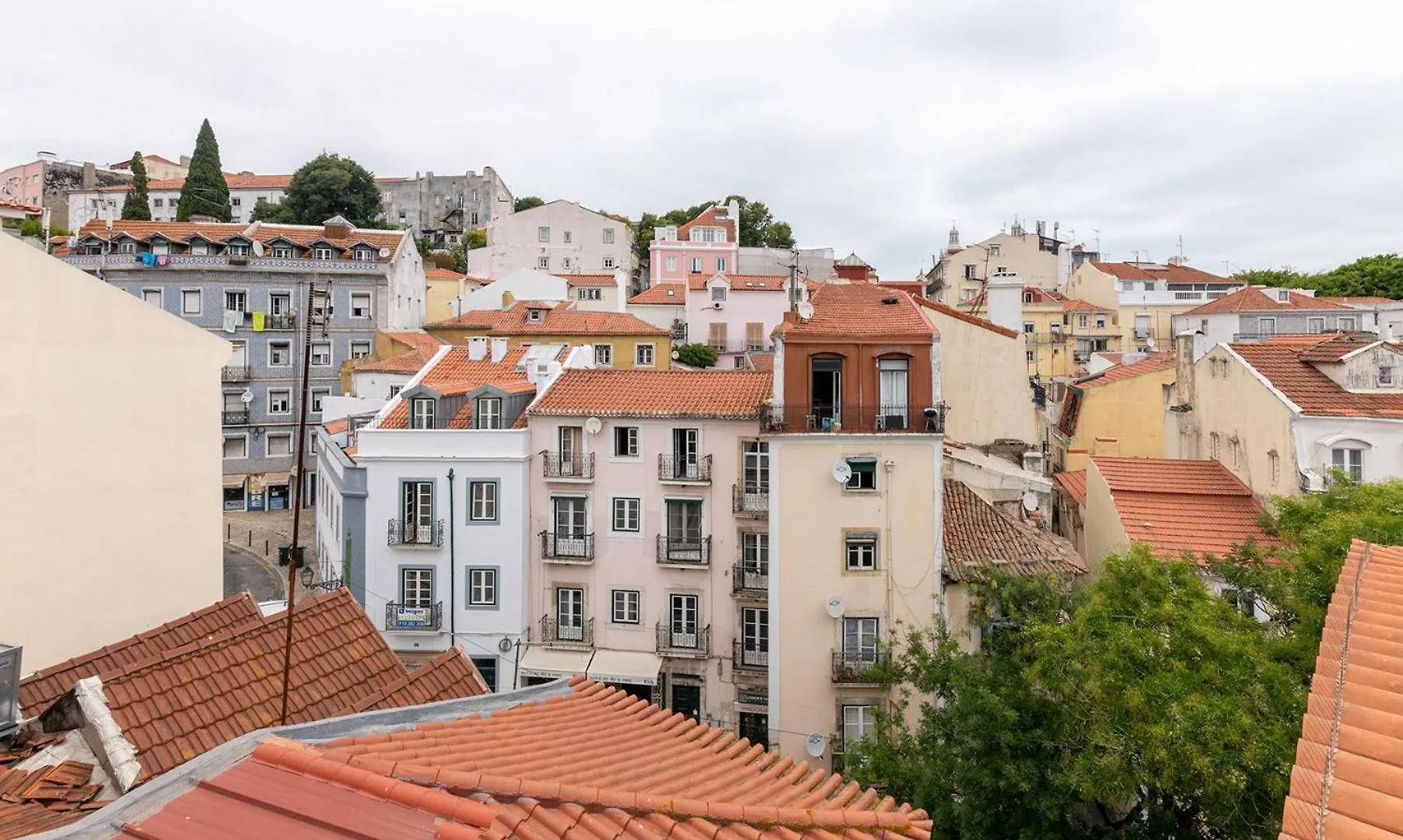 Portas Do Ceu Apartment Lisbon
