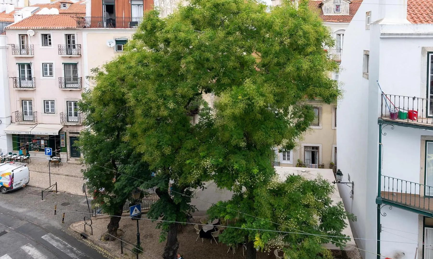 Portas Do Ceu Apartment Lisbon